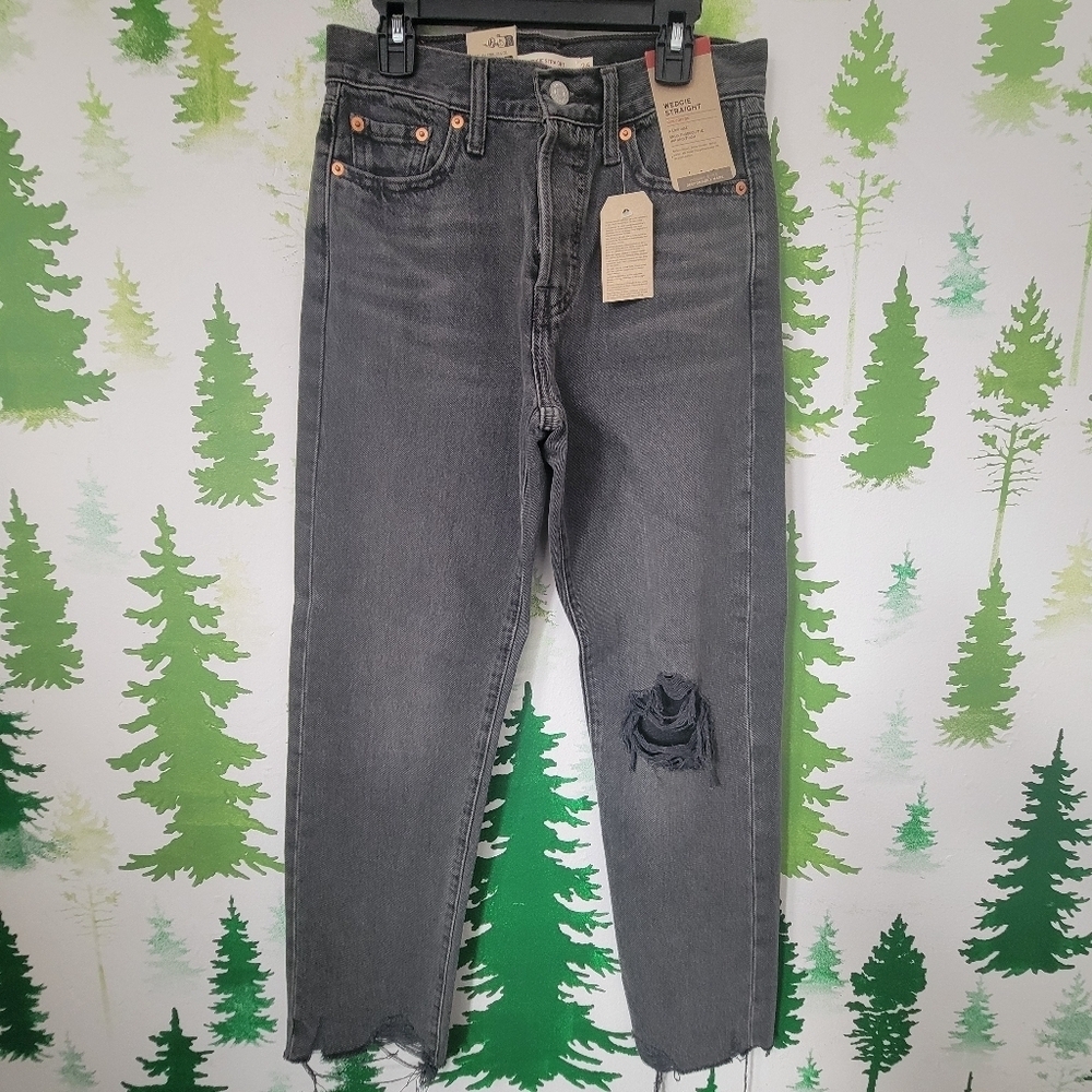 Levi's 26x28 Wedgie Straight Denim Jeans.